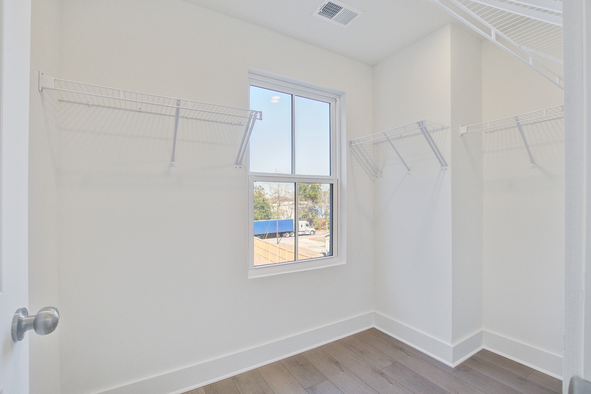 Building Photo - 2161 W Jimtown Dr