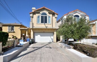 Building Photo - 3 Bed 2.5 Bath Home.