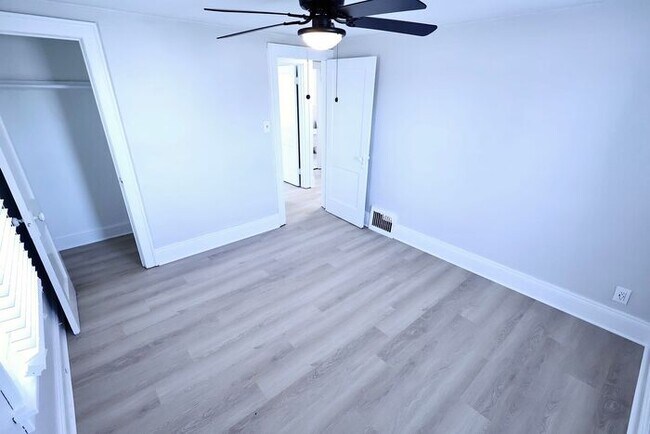 Building Photo - 450 Stanton Ave