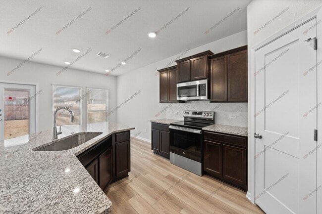 Building Photo - 2704 Wasilla Dr