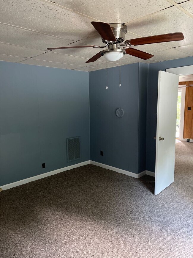 Building Photo - COMING SOON! Move-In Special Available – Free First Month’s Rent!