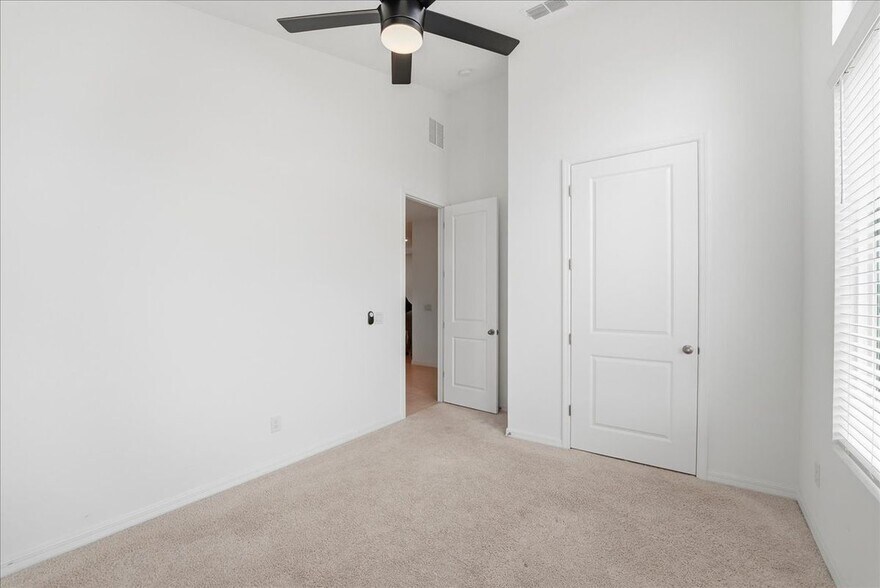 Building Photo - 6550 Barnstorm Wy