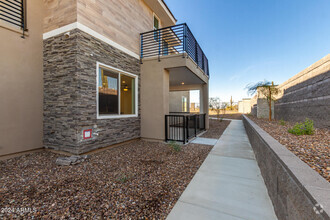 Building Photo - 2121 Sonoran Desert Dr