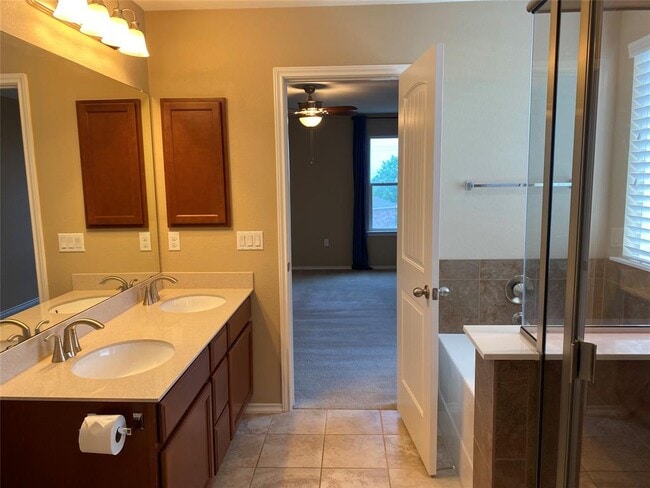 Building Photo - 1729 Arial Dr