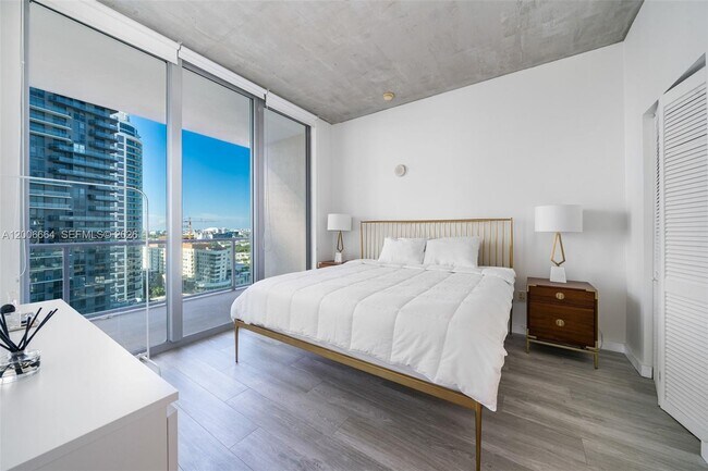 Building Photo - 3470 E Coast Ave