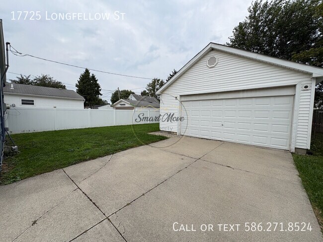 Building Photo - 17725 Longfellow St