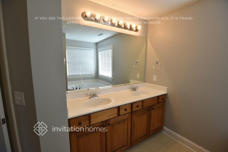 Building Photo - 3624 Cottesmore Dr