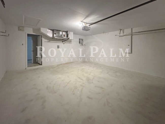 Building Photo - Newly Renovated 3BR/2BTH - 12 Merry Months with No Surprises! - Apply by 12/15 for $500 Off Your ...