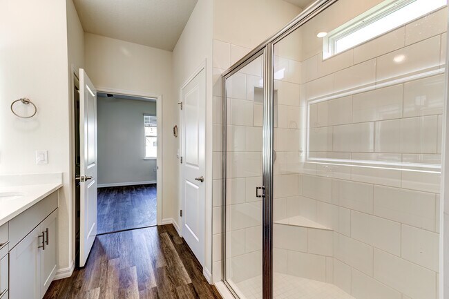 Building Photo - 339 Barebow Ln