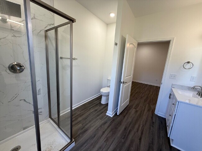 Building Photo - Brand New Luxury Condo - 2 Bedroom 2 Bathroom