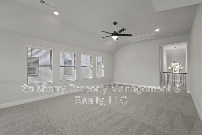 Building Photo - 2021 Daniel Dr