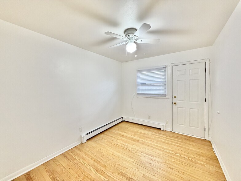 Building Photo - 290 Orchard Dr