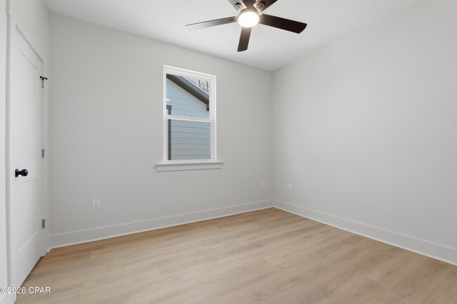 Building Photo - 2316 E 19th Pl