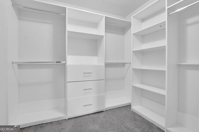 Building Photo - 232 Cashes Dr