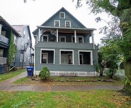 Building Photo - 175 Pearl St