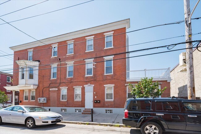 Building Photo - 1400 S 15th St