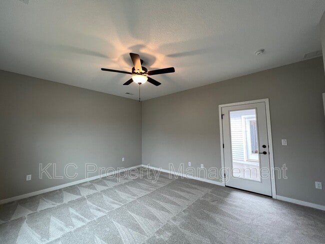 Building Photo - 8951 Calpurnia Dr