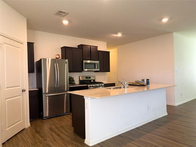 Building Photo - 21417 Wilmiller Ln