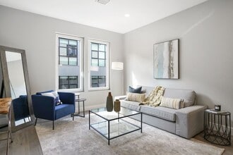 Building Photo - 610 Rutherford Ave