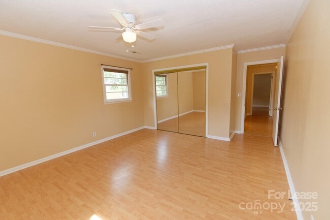 Building Photo - 416 W Pine St