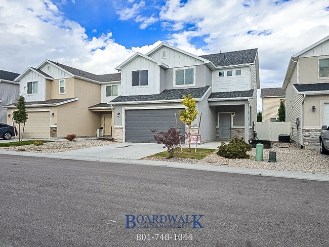 Primary Photo - Single Family Home In Beautiful Community!