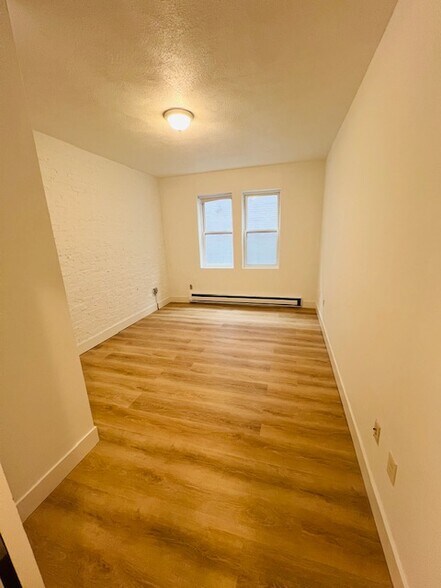 Building Photo - 111 Norway St