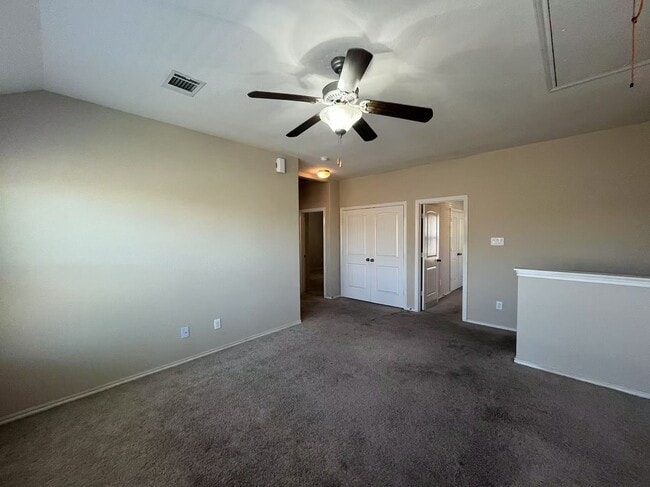 Building Photo - Spacious 4-Bedroom Family Home with Open F...