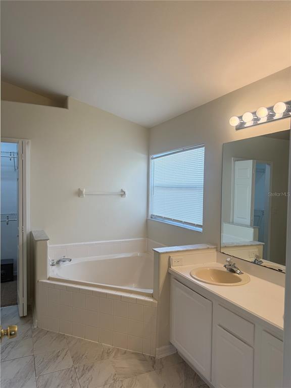 Building Photo - 155 Seneca Point Trail