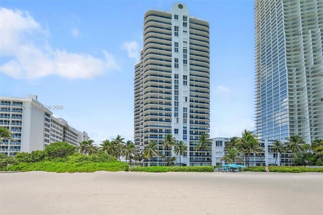 Building Photo - 16711 Collins Ave