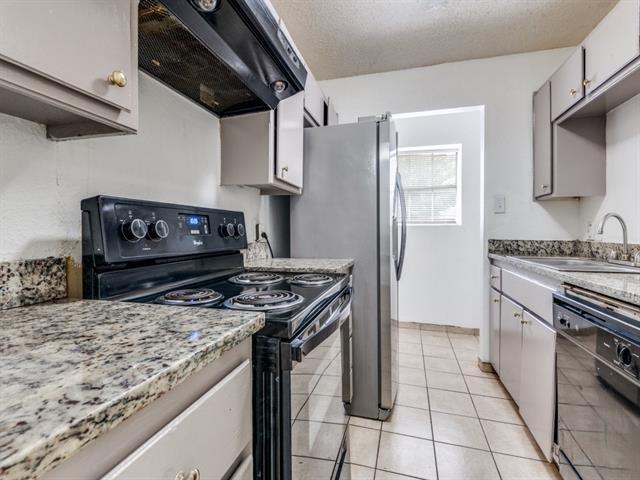 Building Photo - 1700 Windsong Ln