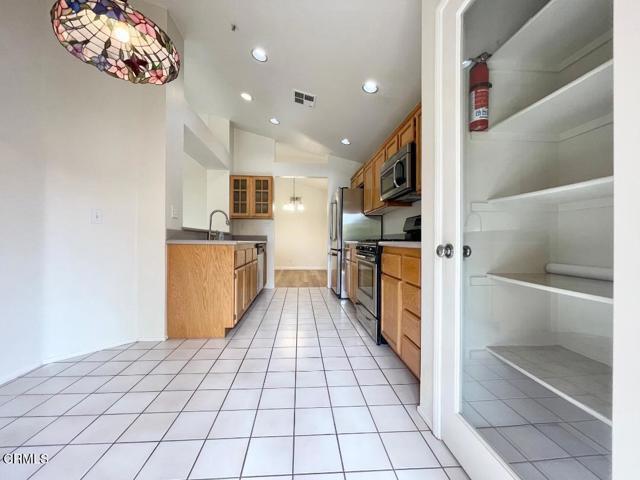 Building Photo - 723 Kingfisher Way