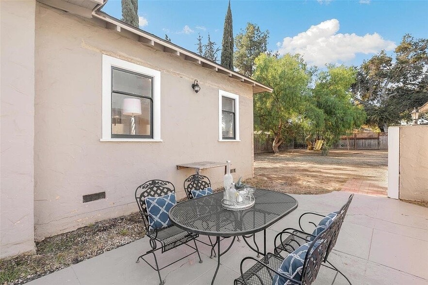 Building Photo - 7831 Eigleberry St