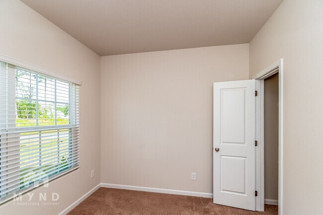 Building Photo - 146 Everglade Wy