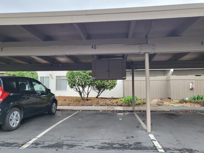 Building Photo - 1760 Halford Ave