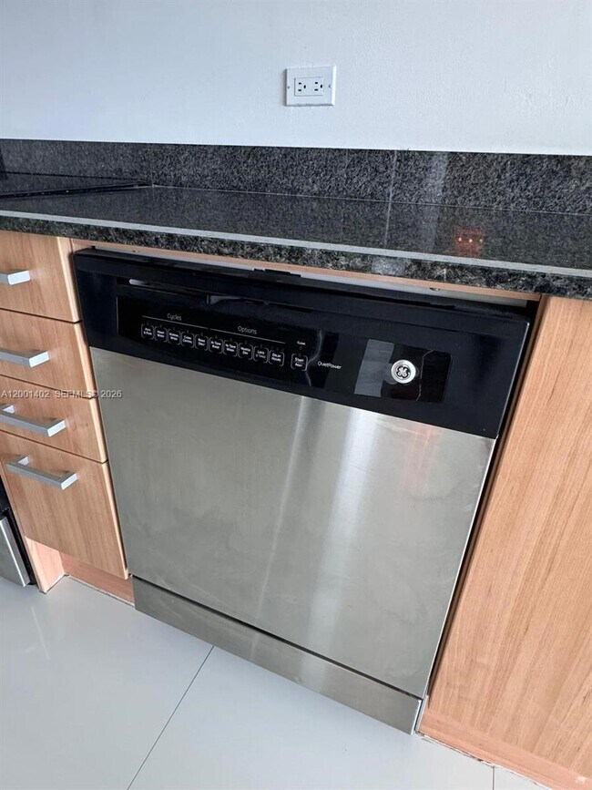 Building Photo - 350 S Miami Ave