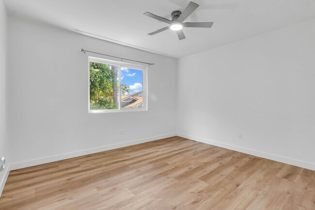 Building Photo - 1408 Hermes Ave
