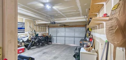 Building Photo - 3404 Quacker Ave