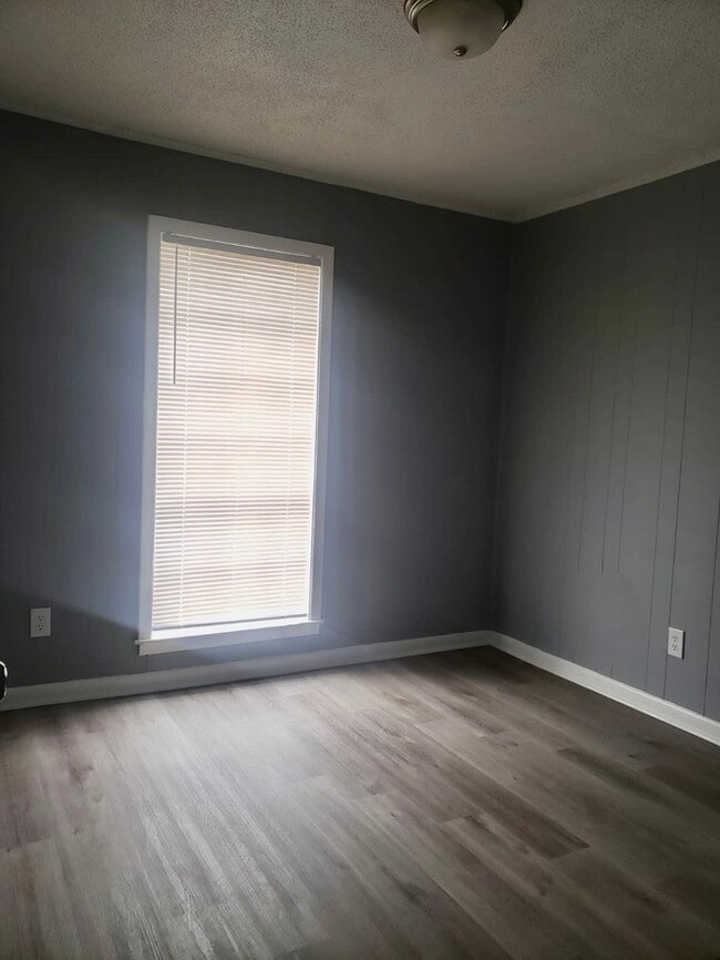 Building Photo - Newly Renovated Home For Rent