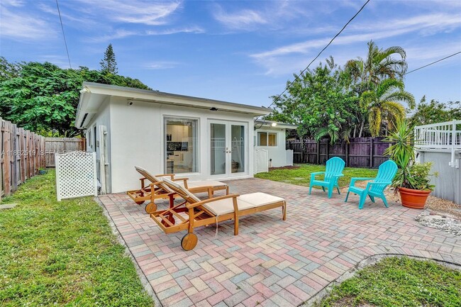 Building Photo - 1605 NW 7th Terrace