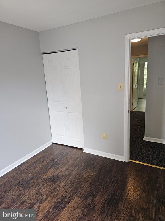 Building Photo - 3312 Midland Ct