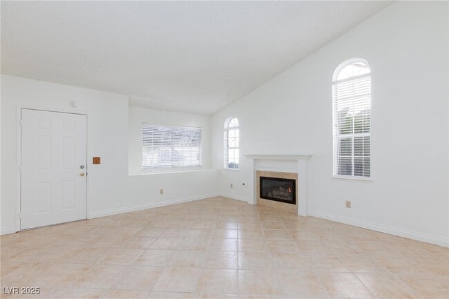 Building Photo - 2208 Ladue Dr