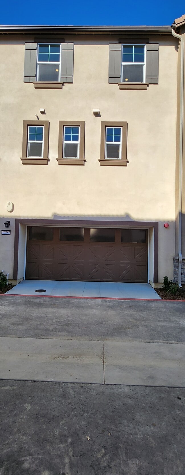 Building Photo - 40787 Melrose Dr