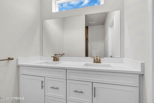 Building Photo - 75 Driftwood Cir