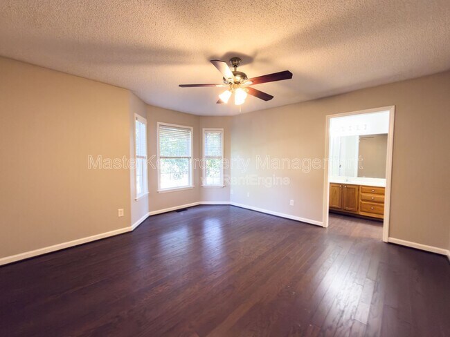 Building Photo - 251 Tillamook Dr