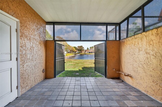 Building Photo - 1451 NW 92nd Ave