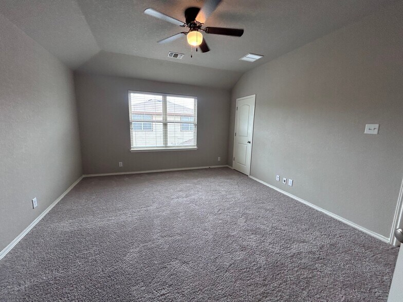 Building Photo - 5435 Bright Run