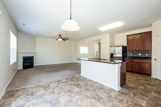 Building Photo - 2011 Blue Stream Ln