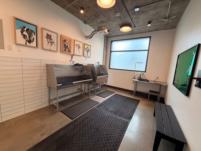 Building Photo - 260 Brooklyn Basin Wy
