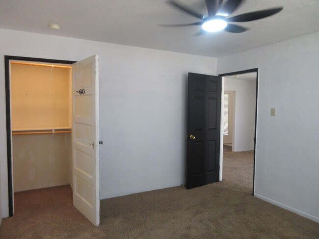 Building Photo - Adorable San Fernando home on O'Melveny