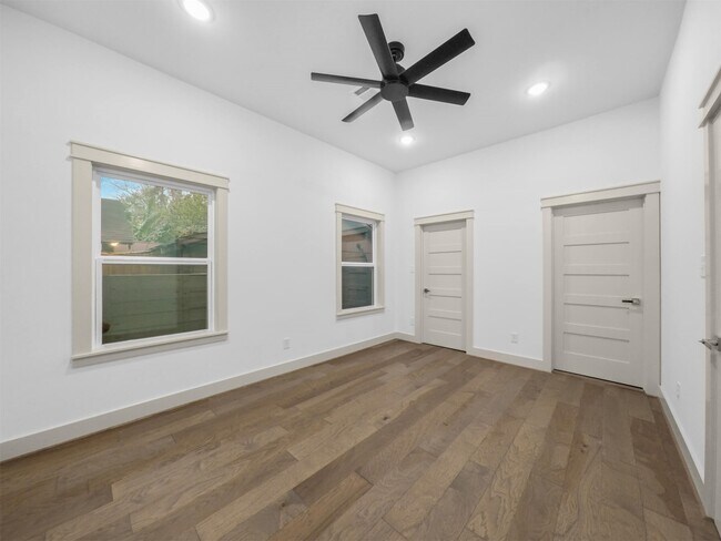 Building Photo - 1209 Tabor St